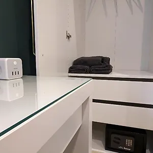 3-rooms-rudow.find-berlin-hotels.com/